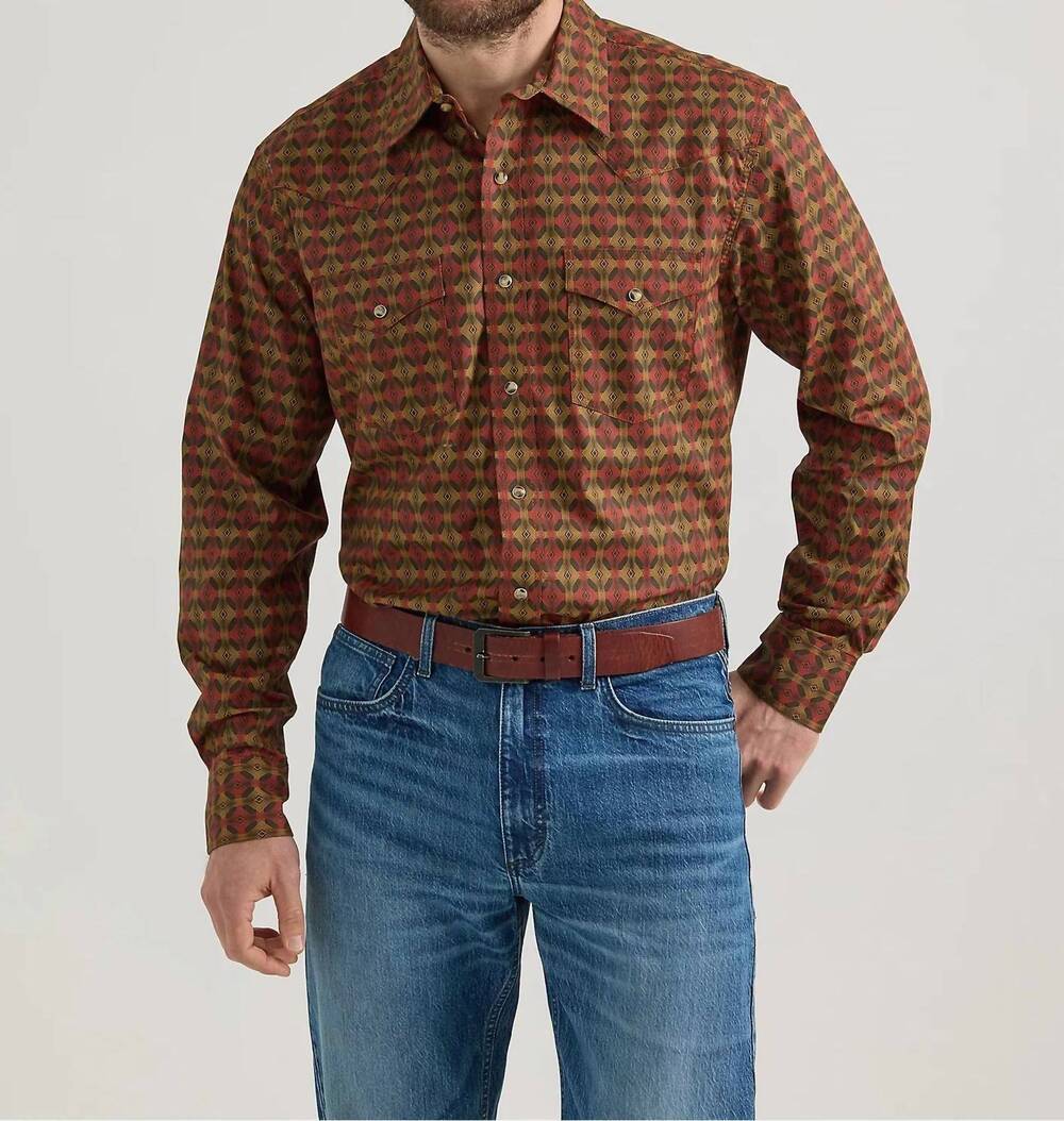 NEW WRANGLER competition advanced comfort shirt in gold/brick